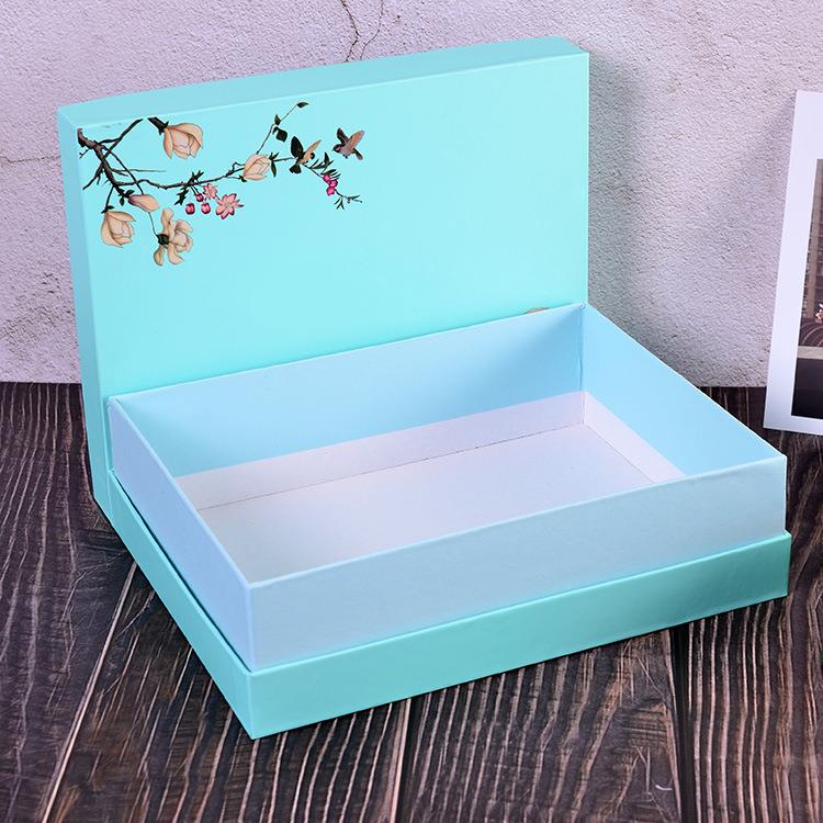 custom box with logo custom box with logo